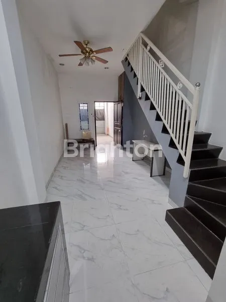 image RUMAH TAMAN SARI 3 LT SHM ROW MOBIL ADA CARPOT JAKARTA PUSAT (4)