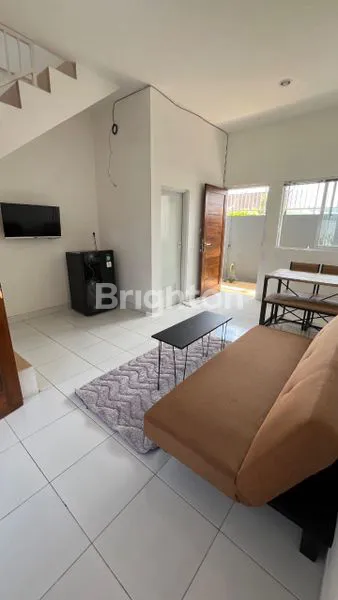 image RUMAH DISEWAKAN FULLY FURNISHED LOKASI STRATEGIS DI RENON (4)