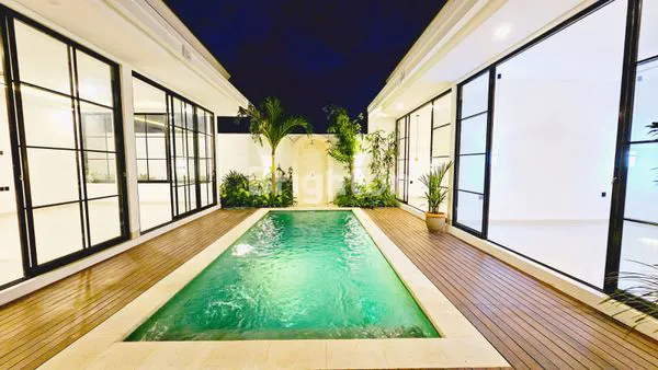 image FOR RENT VILLA IN PERERENAN BEACH STREET (8)