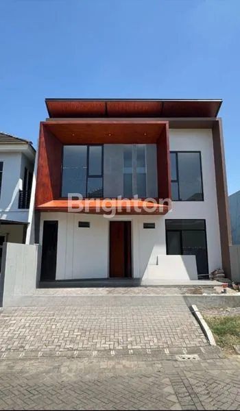 image HUNIAN MEWAH 4+1 KT DI CITRALAND WOODLAND ROW LEBAR (1)