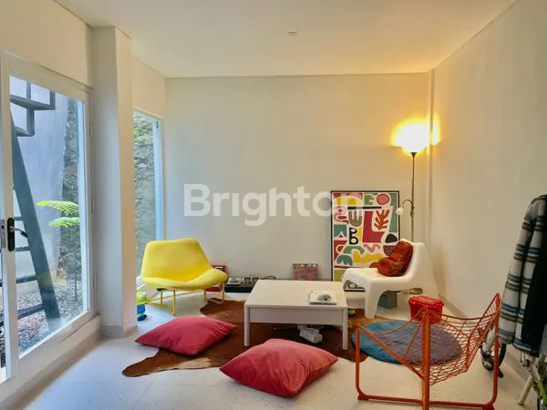 image RUMAH MINIMALIS 2LANTAI HOOK FULL FURNISHED DENGAN BASEMENT DI KOMPLEKS KP PADI DAGO CISITU DEKAT ITB BANDUNG (3)