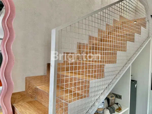 image RUMAH MINIMALIS 2LANTAI HOOK FULL FURNISHED DENGAN BASEMENT DI KOMPLEKS KP PADI DAGO CISITU DEKAT ITB BANDUNG (6)