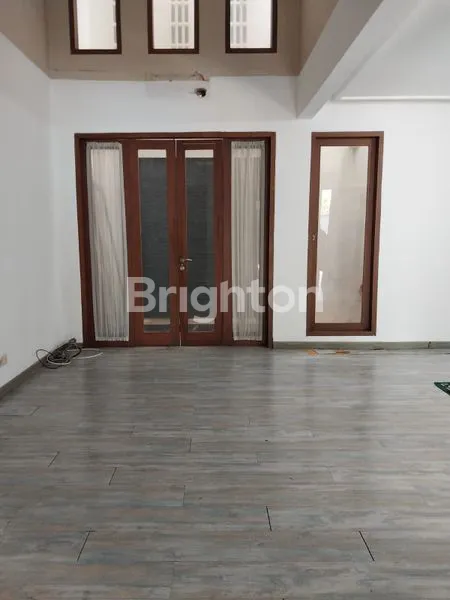 image RUMAH MEWAH 2 LANTAI DI KEMANG, DEKAT RS BRAWIJAYA & MALL (2)