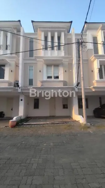 image RUMAH 3 LANTAI DHARMAHUSADA MANYAR KERTAJAYA SURABAYA TIMUR (1)