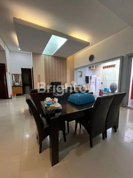 image \UD83D\UDD25 SUPER DEAL!! RUMAH PREMIUM DARMO PERMAI TIMUR, HARGA DI BAWAH PASARAN!\U2728 (6)