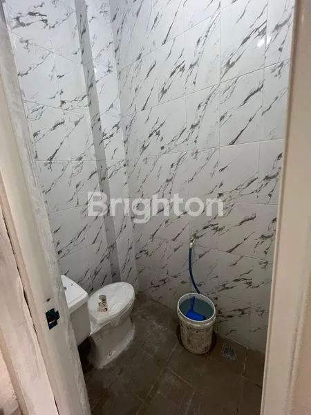 image DIJUAL/DISEWAKAN RUKO 2,5 LANTAI STRATEGIS LOKASI  JL LAKSDA ADISUCIPTO DEMANGAN GONDOKUSUMAN YOGYAKARTA (4)