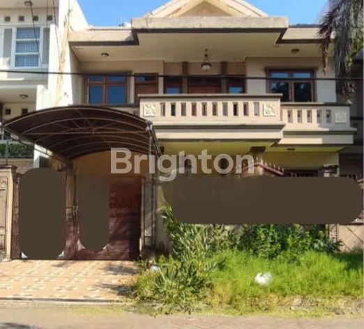 image HUNIAN 2 LANTAI PERUMAHAN ELITE SURABAYA TIMUR, ONE GATE, AMAN, NYAMAN, SUASANA TENANG DEKAT KLAMPIS REGENCY 21 KERTAJAYA INDAH SEKOLAH PETRA MERR PAKUWON CITY (1)