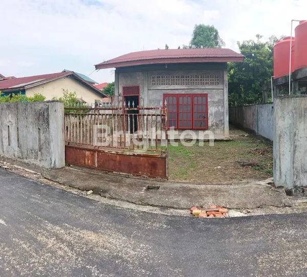 image HUNIAN STRATEGIS 3KT DI GATOT SUBROTO, TANAH LEGA 450M² (1)