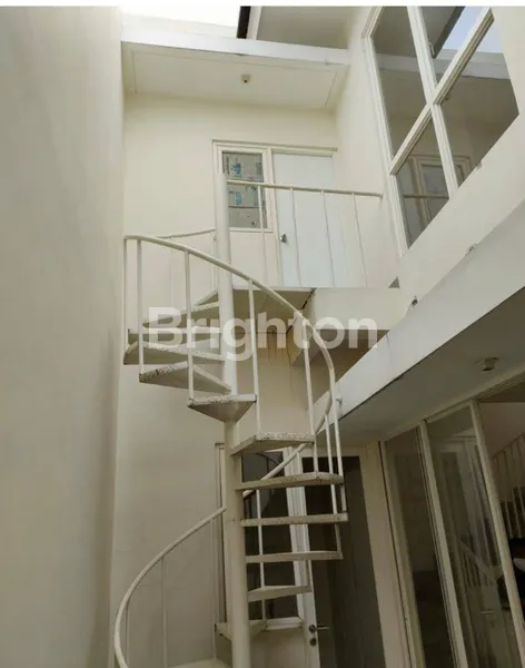 image RUMAH 2.LANTAI GRIYA GALAXY DEKAT RAYA MERR SURABAYA SIAP HUNI (6)