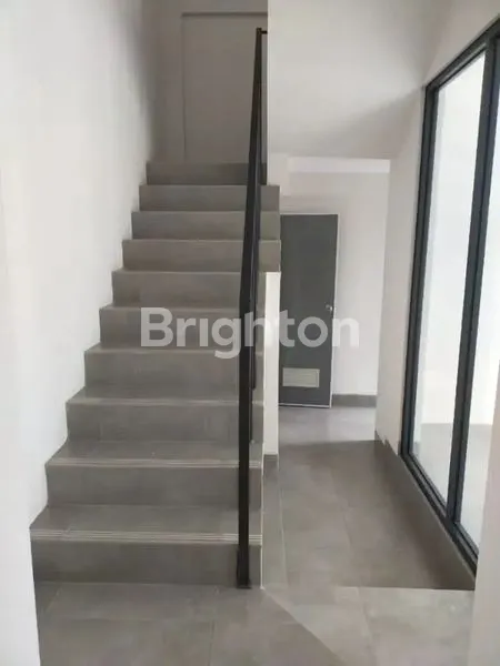 image RUKO TABESPOT VANYA PARK 3 LANTAI SANGAT BAGUS DI KAWASAN YANG STRATEGIS DAN TERUS BERKEMBANG DI BSD TANGERANG BANTEN (7)