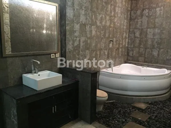 image RUMAH ONE GATE PURI SEMBADA DENPASAR SELATAN  (2)