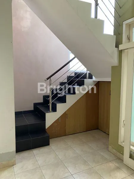 image RUMAH ONE GATE PURI SEMBADA DENPASAR SELATAN  (8)