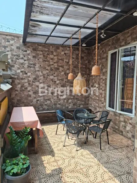 image RUMAH MEWAH 3 LANTAI STRATEGIS DI TANJUNG PRIOK, 7KT 5KM (2)