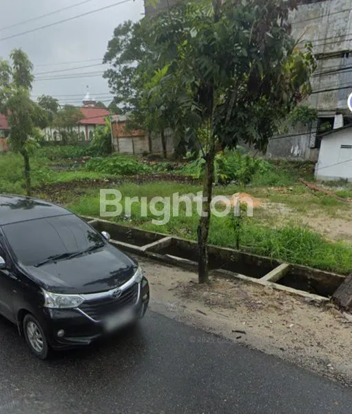 image TANAH  KOMERSIAL 1800M² DI JALAN UTAMA ARIFIN AHMAD (3)