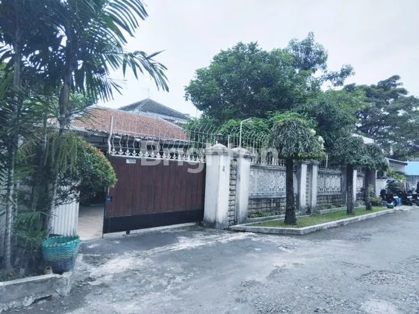 image HUNIAN EKSKLUSIF 10KT 6KM DI PUSAT KOTA SOLO, AREA STRATEGIS (1)