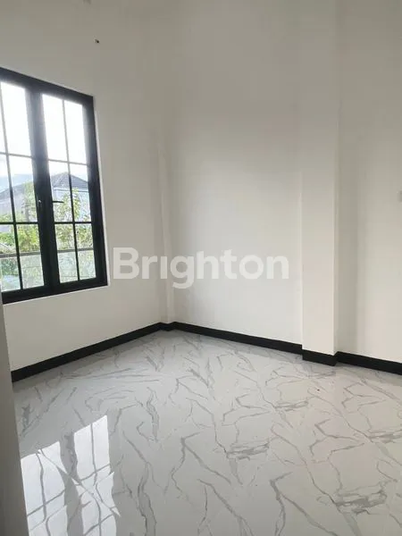 image RUMAH BARU 100% DI BABATAN PANTAI TIMUR, 2 LANTAI, 5 KAMAR (3)