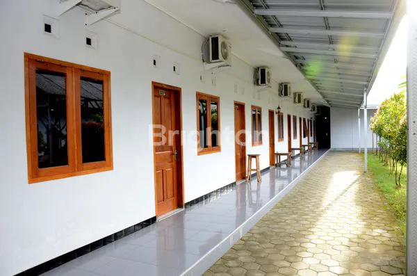 image HOTEL AKTIF LOKASI STRATEGIS DI PANTAI TELENG RIA PACITAN (3)
