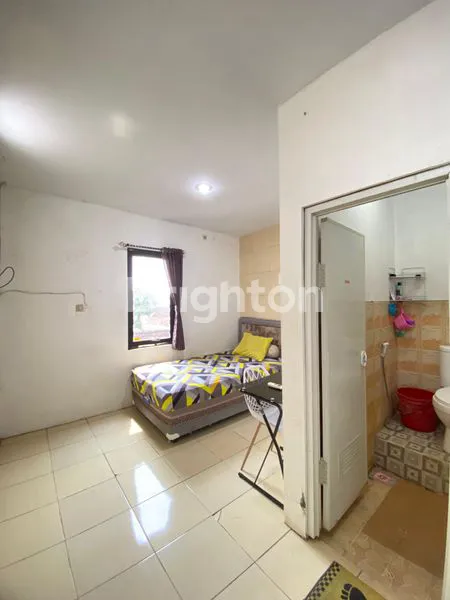 image RUMAH KOS 2 LANTAI SIAP LANJUT USAHA GAMPING (4)