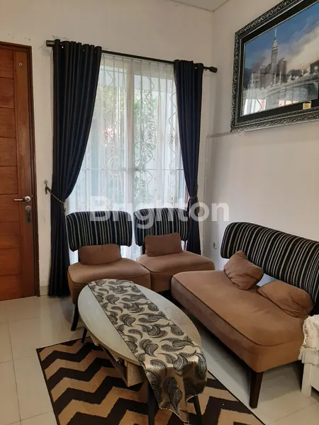 image RUMAH CANTIK SIAP HUNI DI GRAHA RAYA (5)