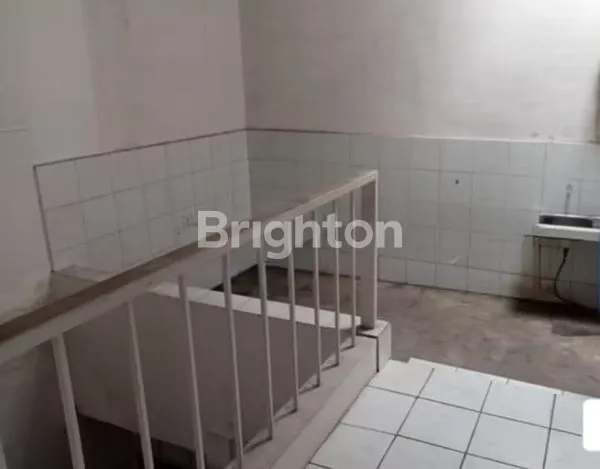 image RUMAH BESAR DI KEPUH DEKAT KAMPUS KANJURUHAN KOTA MALANG (3)