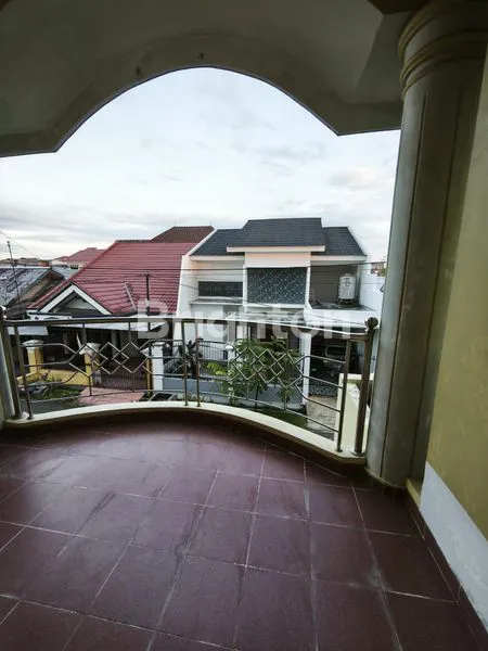 image RUMAH 2 LANTAI DI TELKOMAS (8)