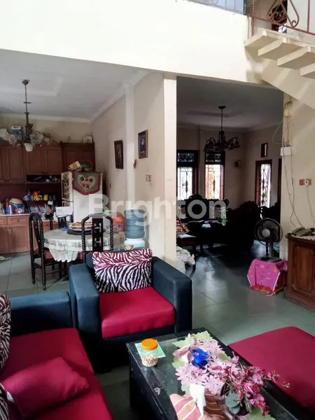 image HUNIAN STRATEGIS 4+1KT 4KM DI JATIRADEN, 403M² HALAMAN LUAS (7)