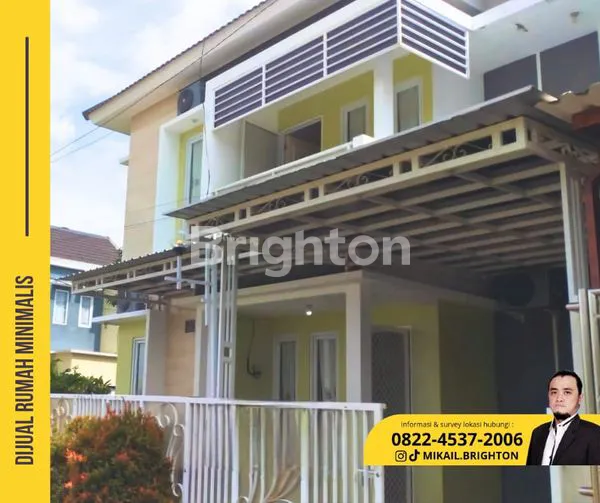 RUMAH MEWAH 2 LANTAI HOOK DI PERUMAHAN ELITE MADIUN