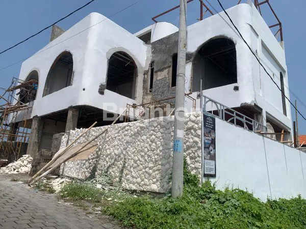 image VILLA EKSOTIS 270M² DENGAN KOLAM RENANG DI BERABAN TABANAN (1)