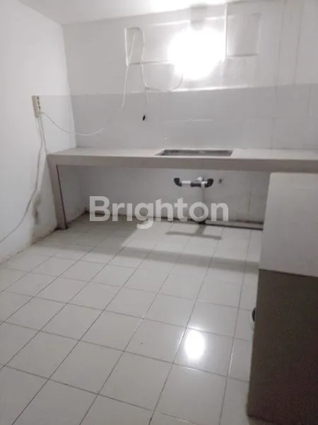 image DISEWAKAN MURAH RUMAH KANTOR 500METER LEBAK BULUS PARKIRAN LUAS 250JUTA NEGO  (4)