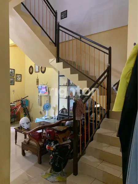 image RUMAH MINIMALIS 2 LANTAI DI DUKUH SETRO (4)