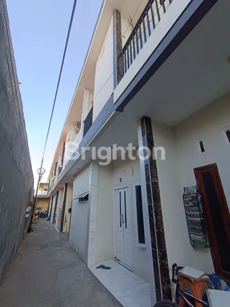 image TOWNHOUSE RUMAH 2 LANTAI SIAP HUNI DI JEDONG TAMBAKSARI SURABAYA (1)