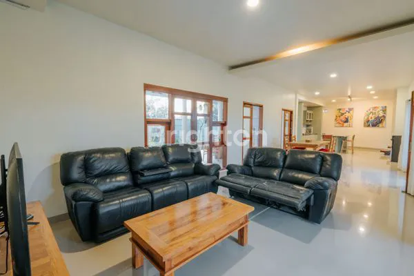 image VILLA 9M DI TUMBAK BAYUH CANGGU (8)