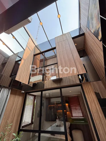 image RUMAH ASRI MULTI FUNGSI 3 LANTAI DI PARK SERPONG HILLSIDE TANGERANG (2)