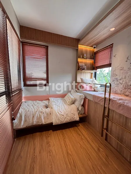 image RUMAH ASRI MULTI FUNGSI 3 LANTAI DI PARK SERPONG HILLSIDE TANGERANG (4)