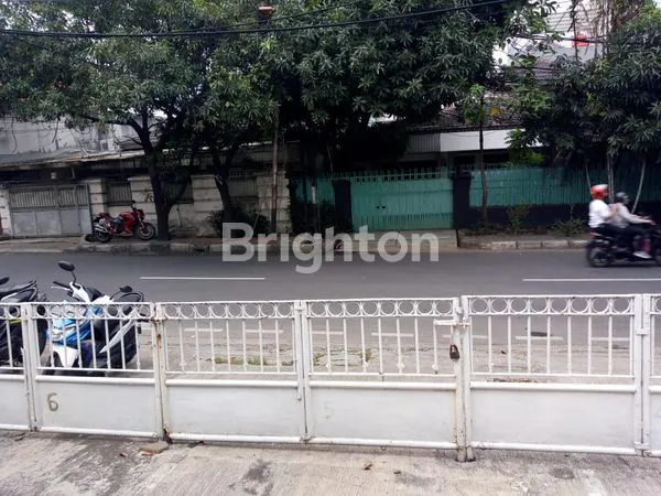 image RUMAH  LAYAK HUNI DI PINGGIR JALAN RAYA SEKITAR DURI KEPA, JAK BAR (KODE RMRG1584)\N\N (4)