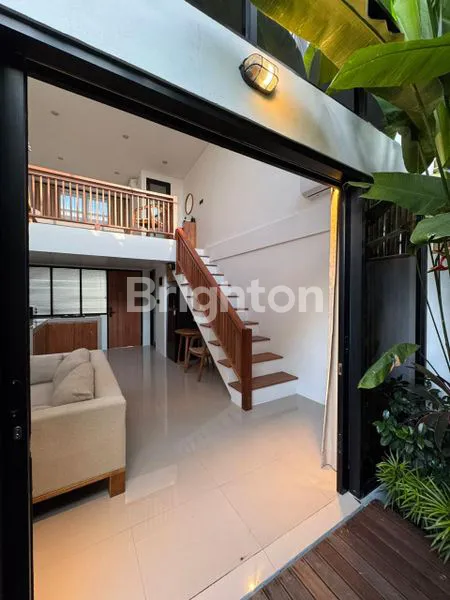 image TOWNHOUSE MEWAH FULLY FURNISHED DI PERERENAN CANGGU (2)