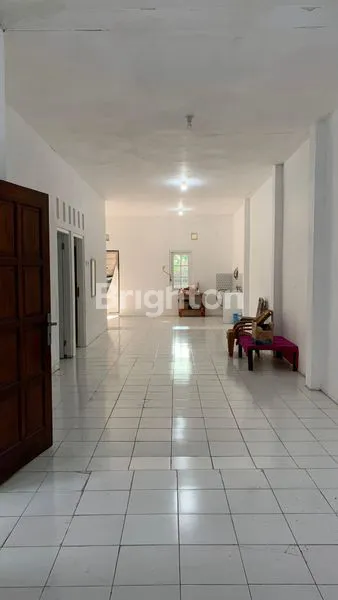 image RUMAH  SIAP HUNI 1 LANTAI DI PERUMAHAN BELAKANG THR PARK (1)