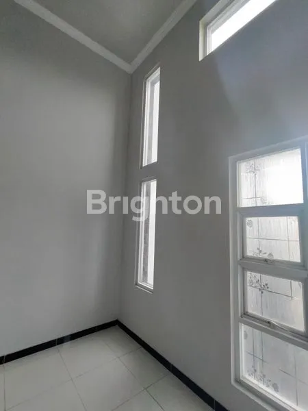 image RUMAH MINIMALIS EKSKLUSIF DI LADIVA GREEN HILLS MENGANTI (4)