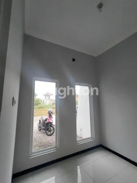 image RUMAH MINIMALIS EKSKLUSIF DI LADIVA GREEN HILLS MENGANTI (5)