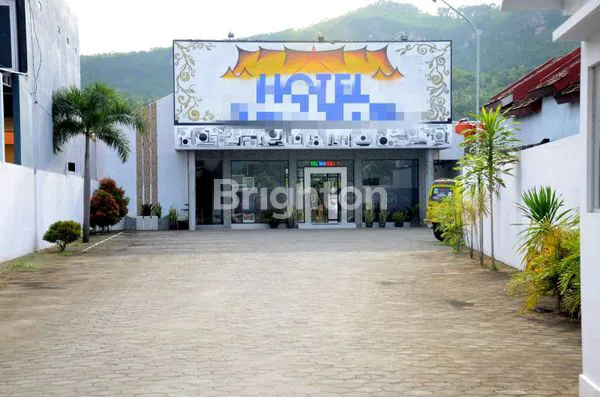 HOTEL AKTIF LOKASI STRATEGIS DI PANTAI TELENG RIA PACITAN