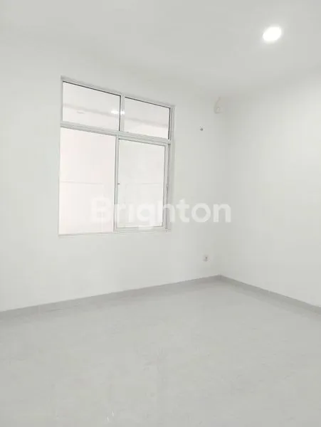 image RUMAH BARU RENOVASI DI MODERNLAND - TANGERANG (4)