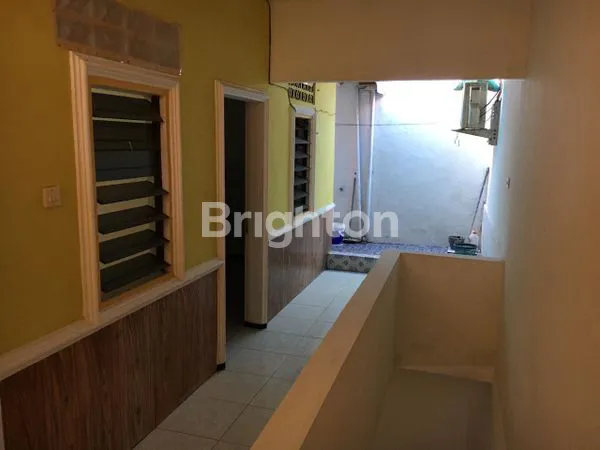 image RUMAH DI SEMAMPIR SELANGKAH KE MERR SURABAYA TIMUR (4)