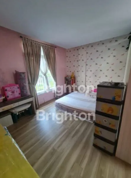 image RUMAH MEWAH 3 LANTAI DI DIAMOND EXECUTIVE RESIDENCE CEMARA ASRI (4)