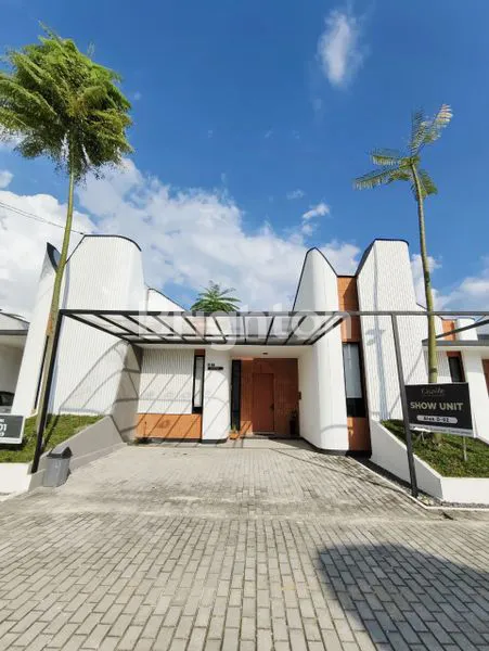 image RUMAH MEWAH 3KT DI CLUSTER EKSKLUSIF KARTAMA PEKANBARU (2)