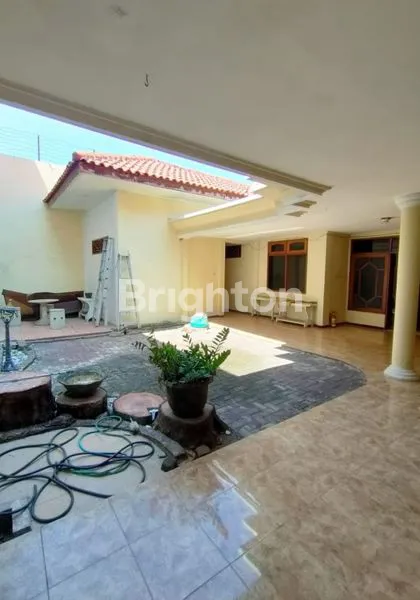 image RUMAH LUAS ASRI 1 LANTAI, RAYA DEPAN, MANYAR KARTIKA (7)