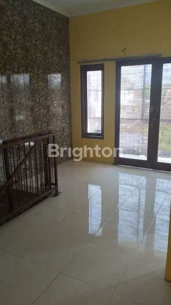 image DISEWAKAN RUMAH 2 LANTAI (4)