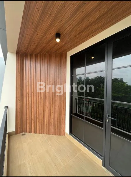 image RUMAH BARU 3 LANTAI DI TOMANG, JAKARTA BARAT. (3)