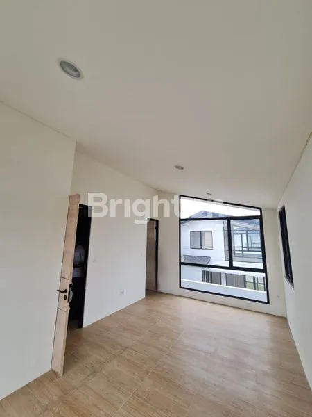 image RUMAH 2 LANTAI SUPER HOOK DI CENDANA ICON LIPPO KARAWACI (3)