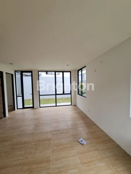 image RUMAH 2 LANTAI SUPER HOOK DI CENDANA ICON LIPPO KARAWACI (4)