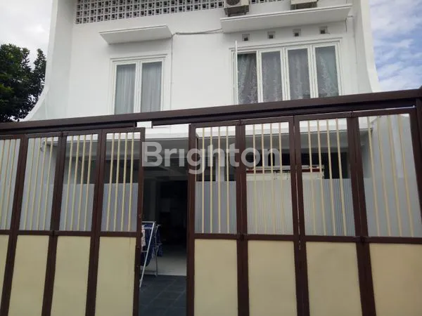 image RUMAH STRATEGIS 2 LANTAI SIAP HUNI DI GODEAN, DEKAT RINGROAD (2)